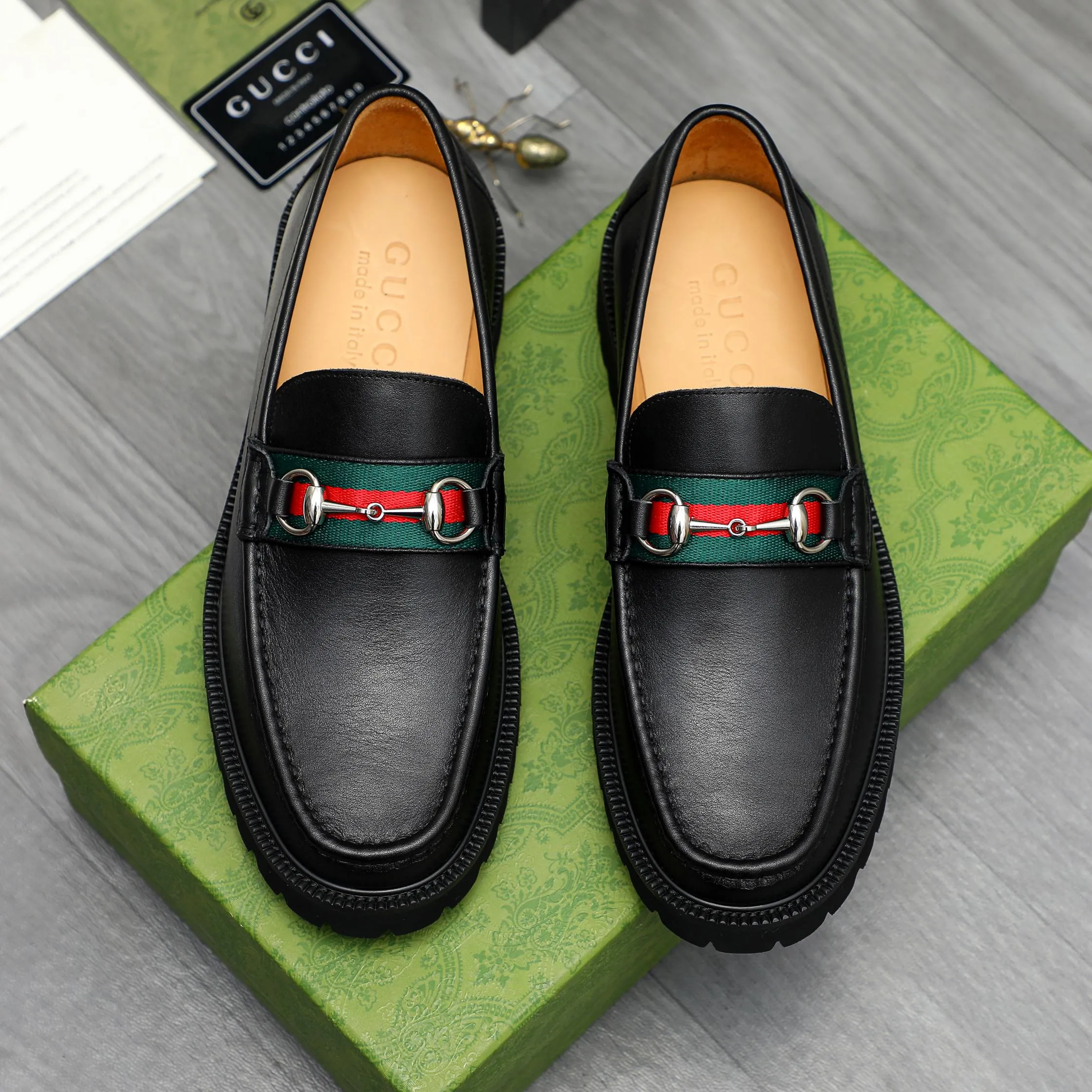 Men's shoes 💰p560 Product trademark: GUCCI "Gucci" business slip-on leather shoes Regular size: 38-46 (38.45.46 custom-made, non-returnable) Product materials: Selected high-quality cowhide upper, cowhide lining, non-slip rubber outsole